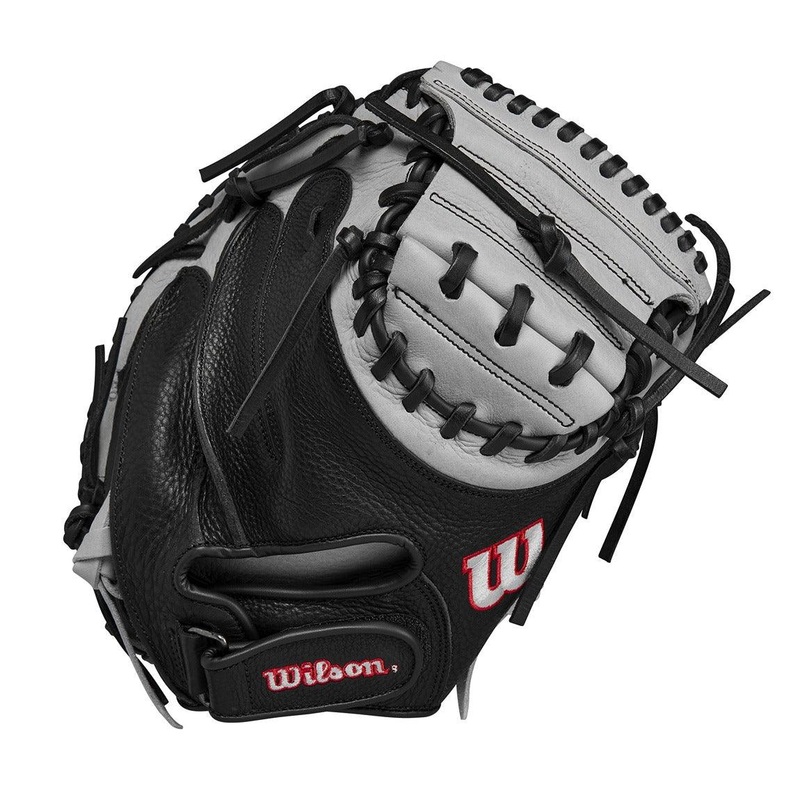 2024 Wilson A1000 33″ Catcher’s Mitt