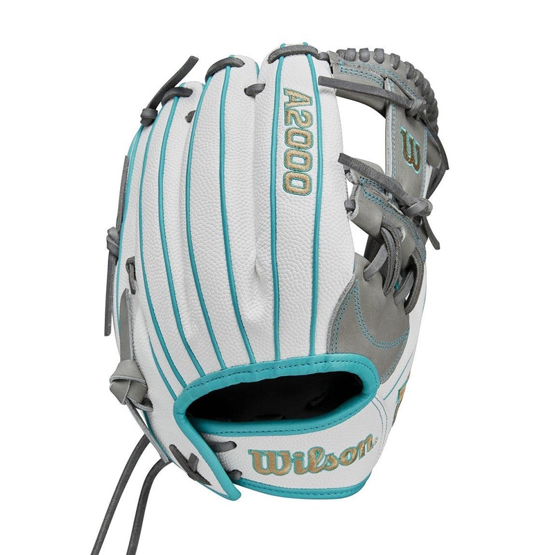 2024 Wilson A2000 11.75″ Superskin Fastpitch Glove