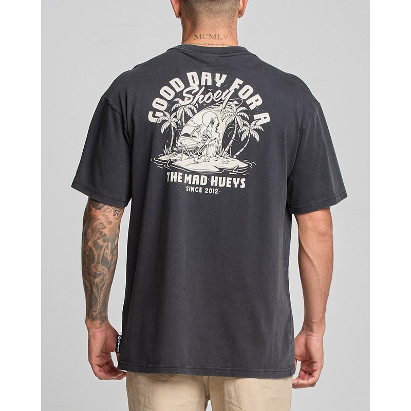 The Mad Hueys GOOD DAY FOR A SHOEY | OVERSIZED SS TEE WASHED BLACK S