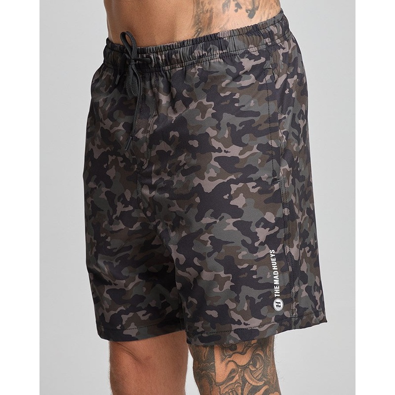 The Mad Hueys PISS FIT | 18″ PERFORMANCE SHORT CAMO 28