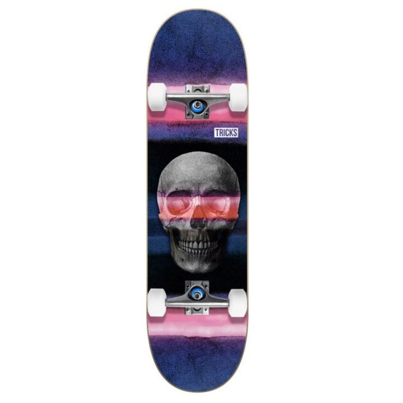 Tricks Skull Skateboard – 7.75″
