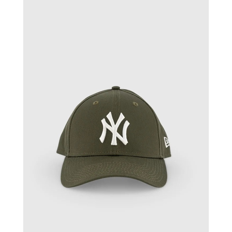 New Era New York Yankees New Olive 9FORTY Cloth Strap OSFM