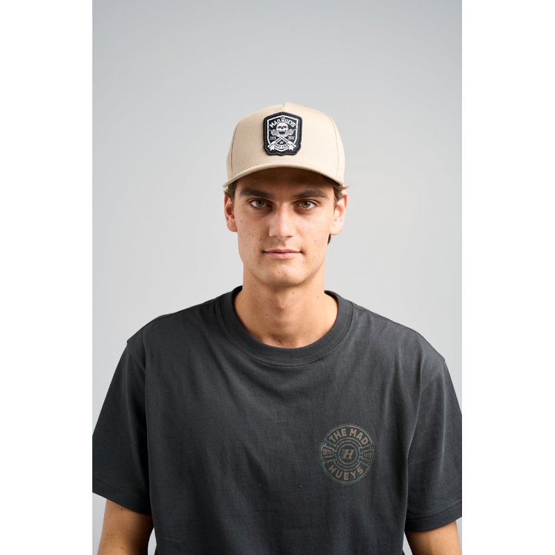 The Mad Hueys AHOY FKRS SHIELD | TWILL SNAPBACK TAN OSFM