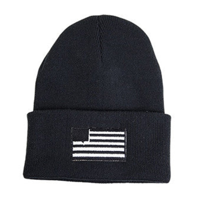 Valo 6 Flag Beanie