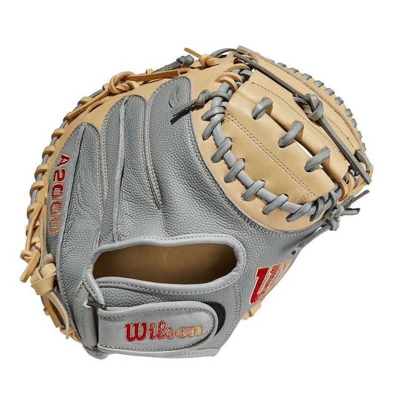 A2000 33″ Pedroia Fit Catcher’s Mitt Right-Hand-Throw