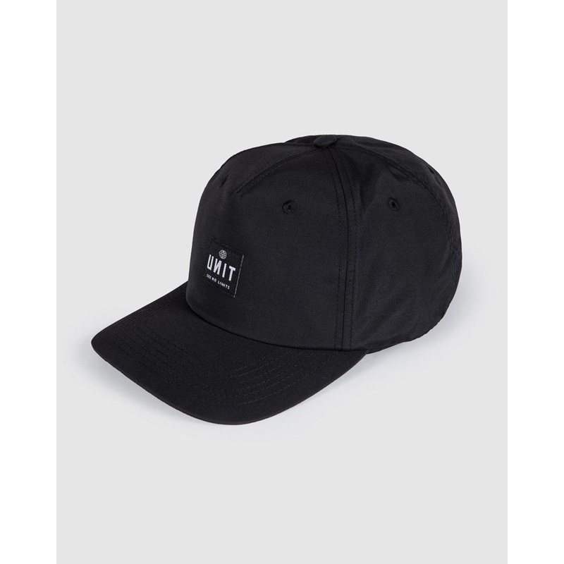 Unit MENS HEADWEAR – FLAT PEAK UNSTRUCTURED STRAPBACK – LEVEL BLACK OSFM