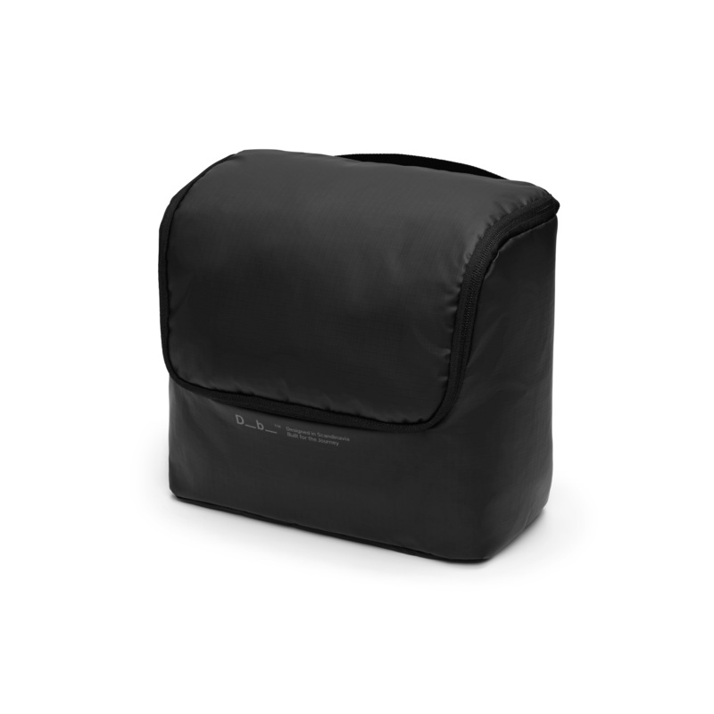 Essential Washbag M Black Out Black Out