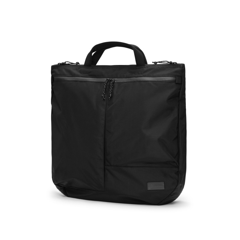 Utility Tote 32L Black Out Black Out