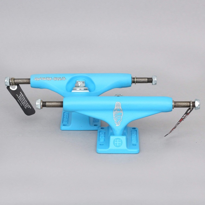Independent 139 Stage 11 Lizzie Armanto Cross Hollow Skateboard Trucks Light Blue (Pair)