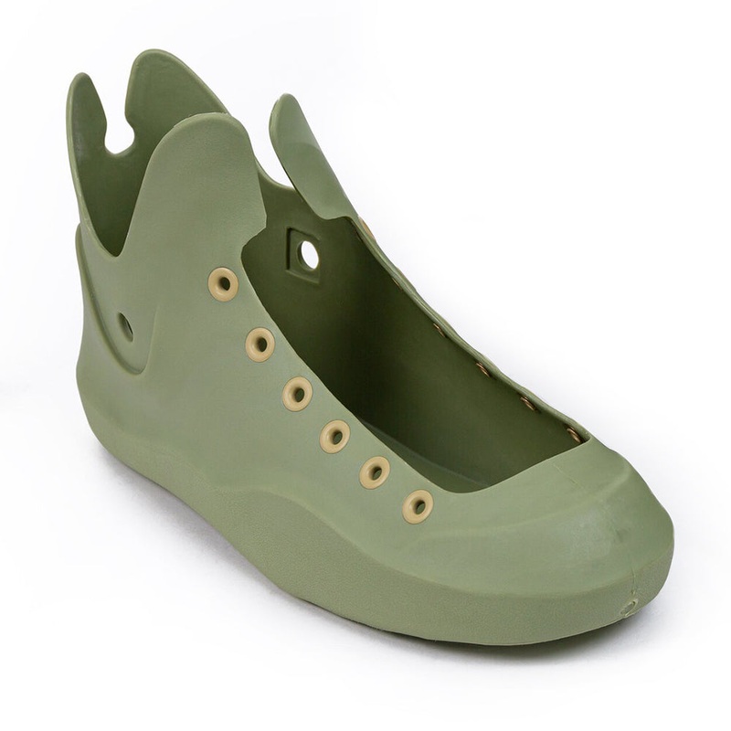 Throne Shell Dominic Bruce 38–40