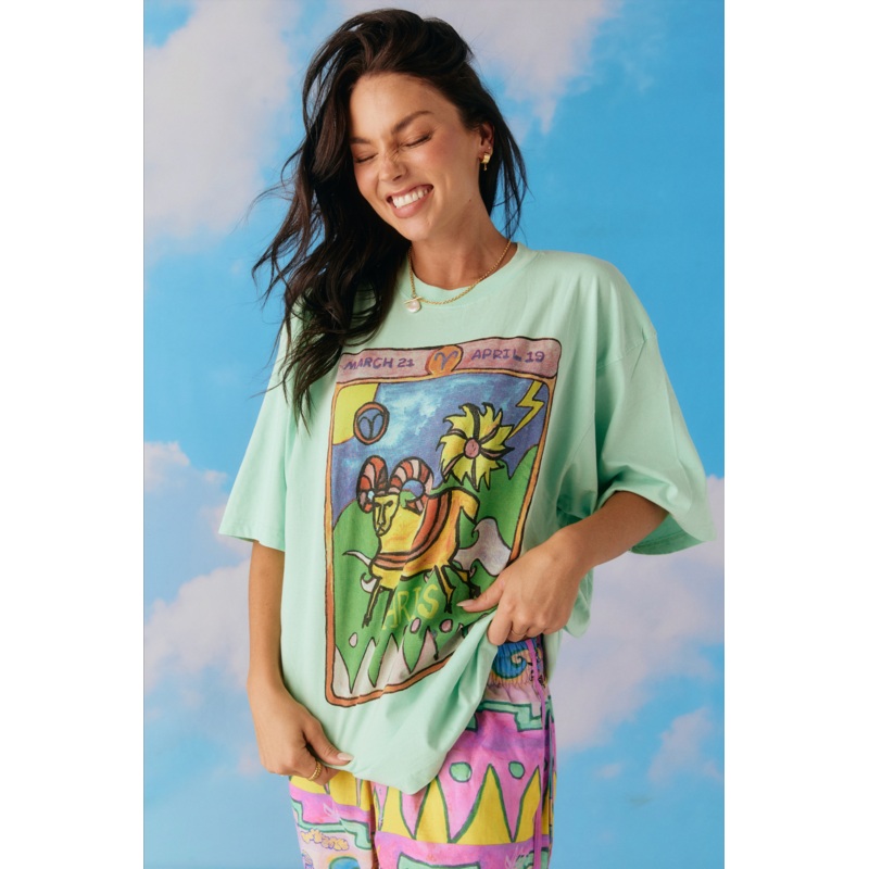 THE VERY OVERSIZED ARIES TEE – GREEN XXS