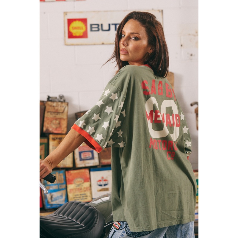 THE VERY OVERSIZED VINTAGE DREAM BIG BRENDA TEE- KHAKI XXS