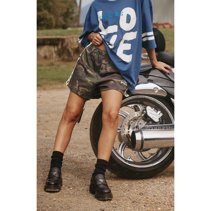 THE RAVING HEARTS MINI SHORTS – CAMO XS