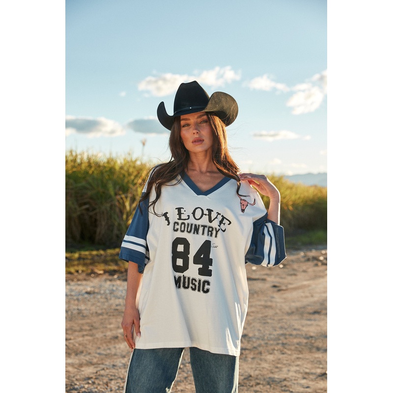 THE VERY OVERSIZED COUNTRY MUSIC V NECK TEE – MARSHMALLOW & BLUE XXS