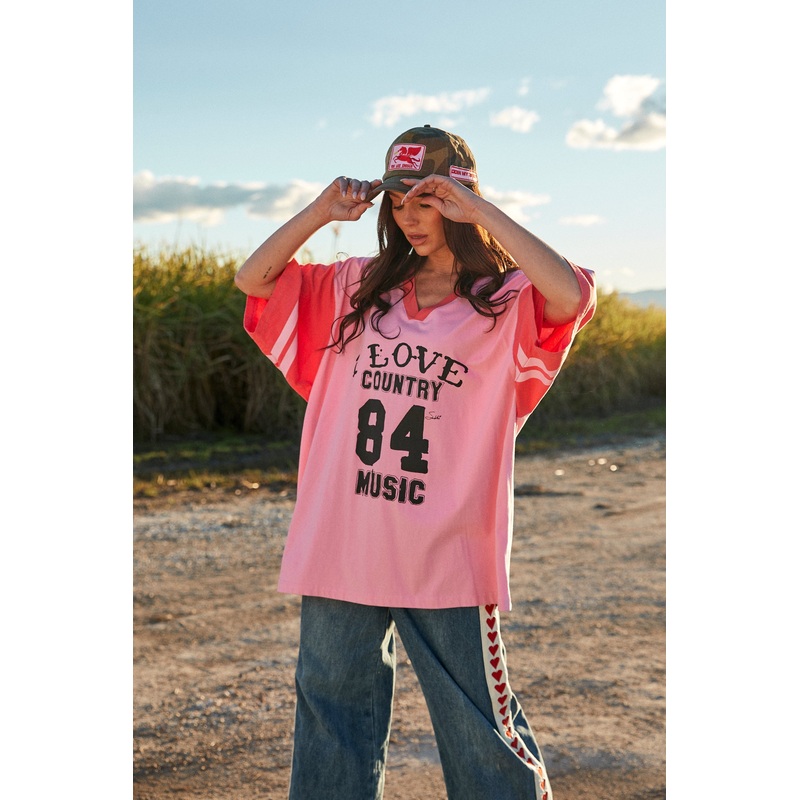 THE VERY OVERSIZED COUNTRY MUSIC V NECK TEE – PINK XXS
