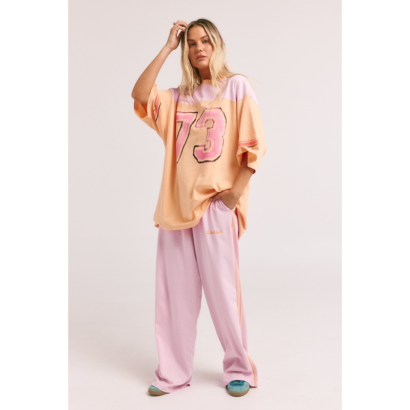 THE VERY OVERSIZED SKATE DON’T HATE TEE – PEACH XXS