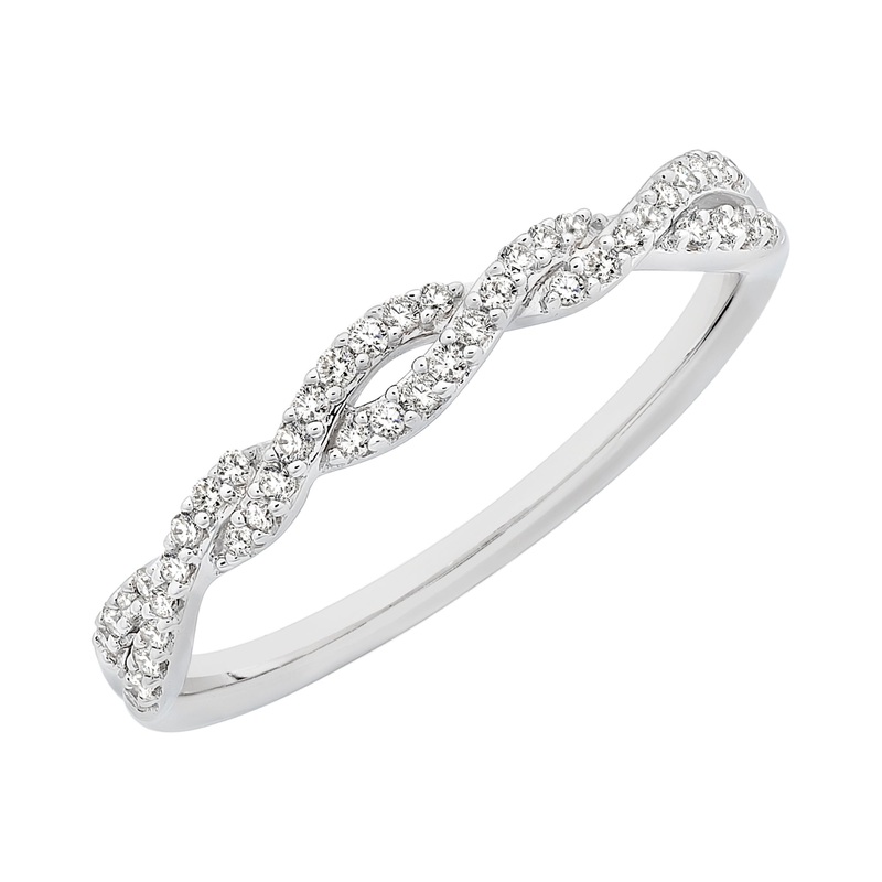 9ct White Gold Ring Set Wth Diamonds