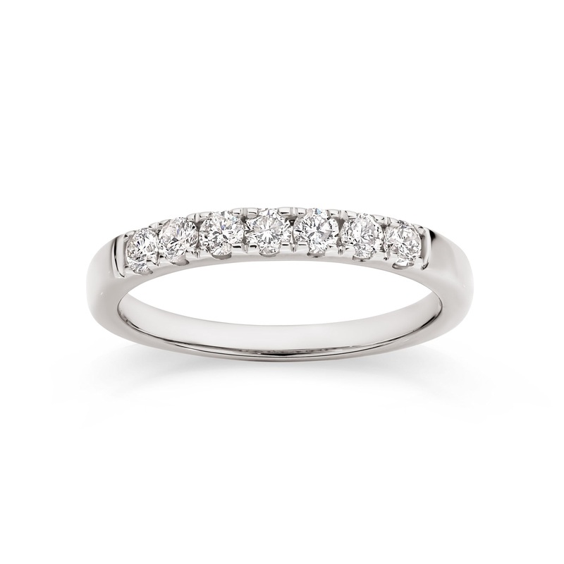 9ct white gold 1/2ct diamond ring
