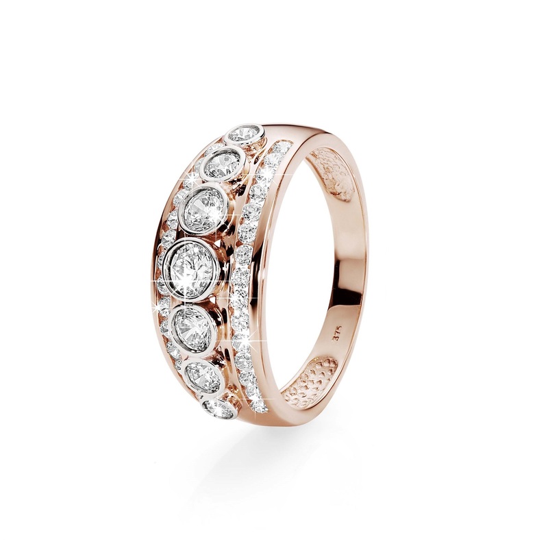 9ct rose gold stone set bezel ring
