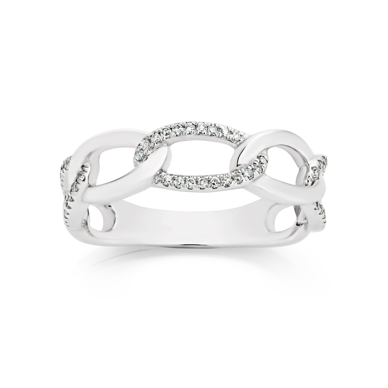 9ct white gold 0.18ct diamond chain link ring