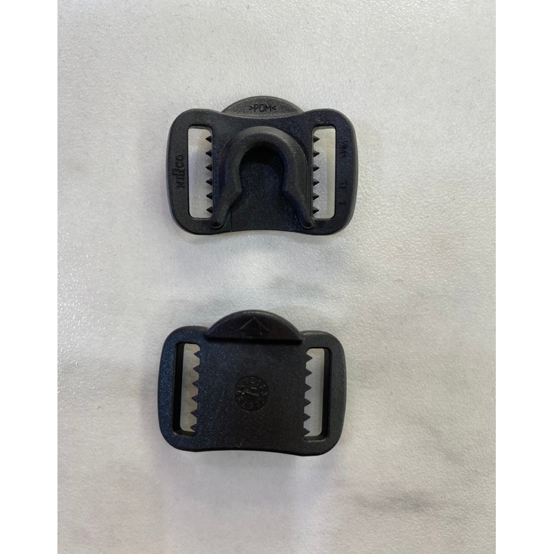 Helmet Buckles 2PK BLACK