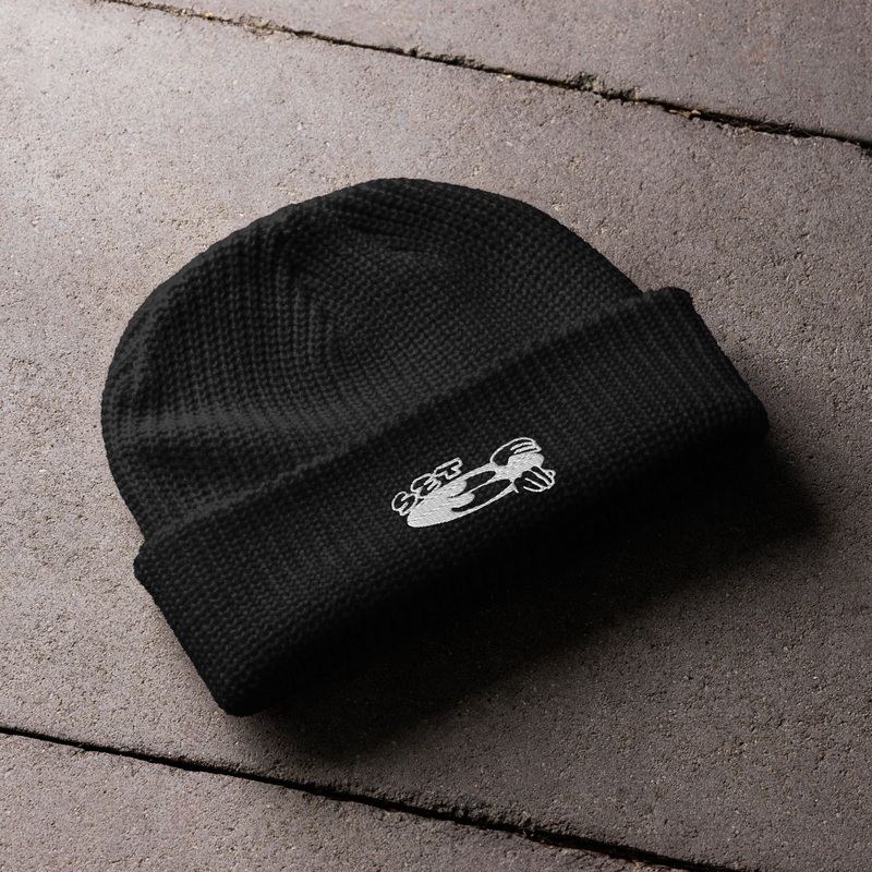 8SET Peek Beanie Black